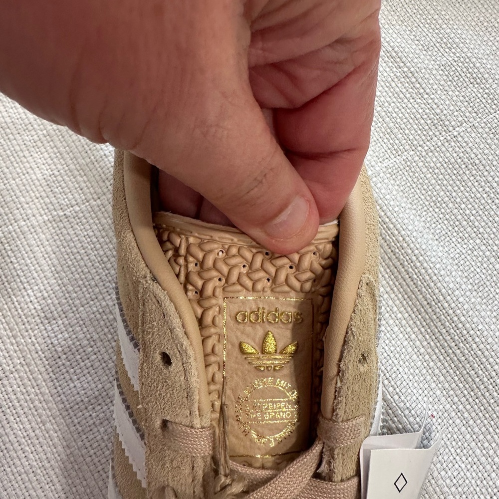 adidas Women Beige White Gazelle-Style Sneakers - Picture 9 of 10